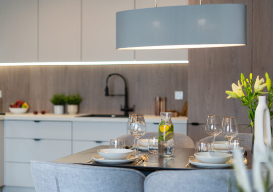 Gotowe do wprowadzenia | 4 Pokoje | Płaszów | 2 Miejsca Postojowe | Komórka lokatorska | Ostatnie Piętro